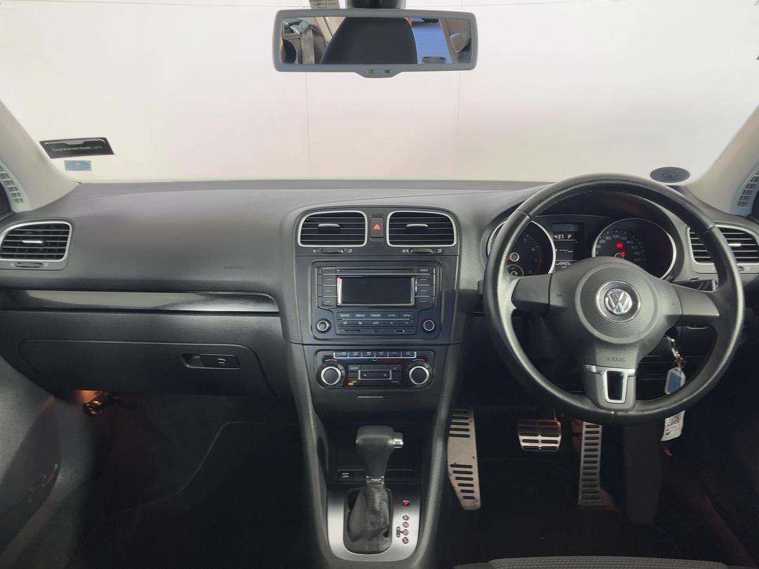 Photo '17' of Volkswagen Golf