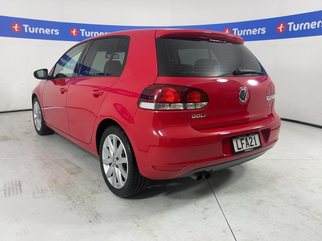 Photo '5' of Volkswagen Golf