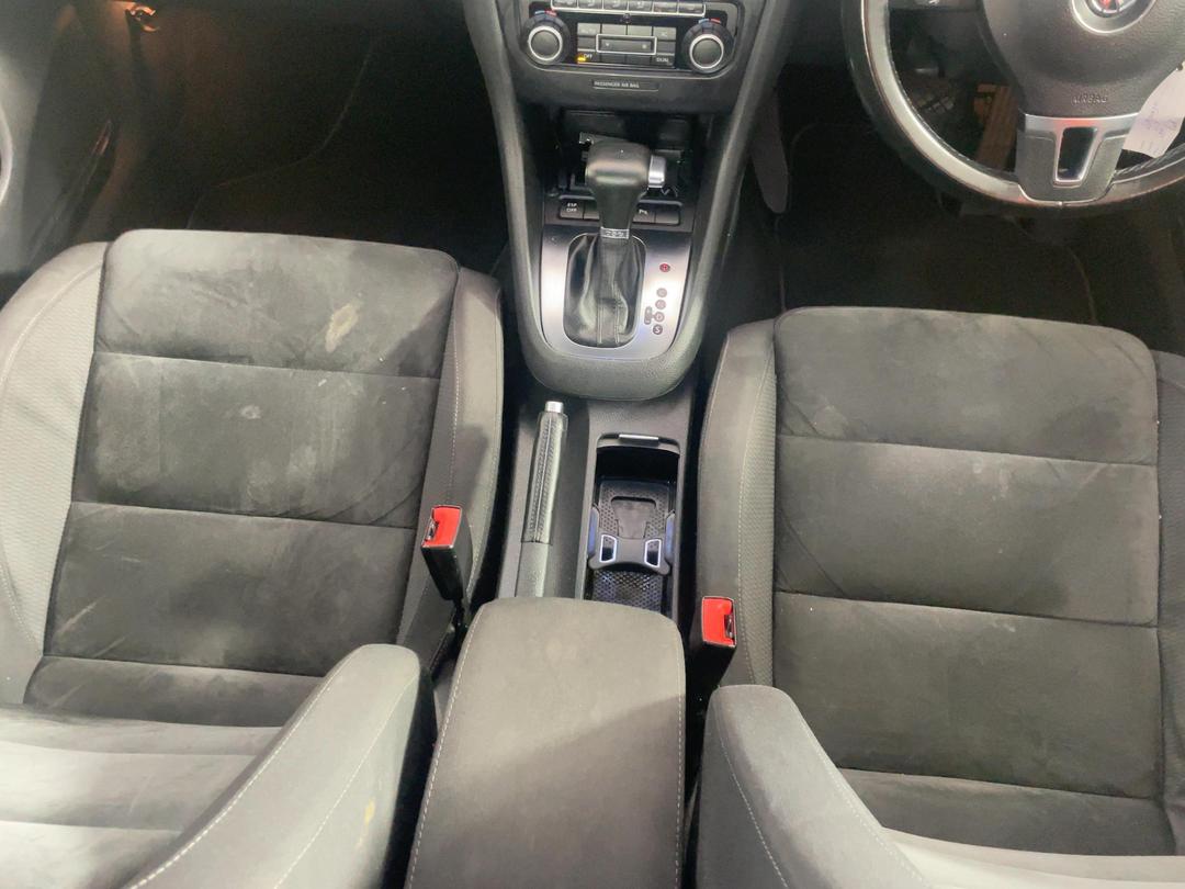 Photo '18' of Volkswagen Golf