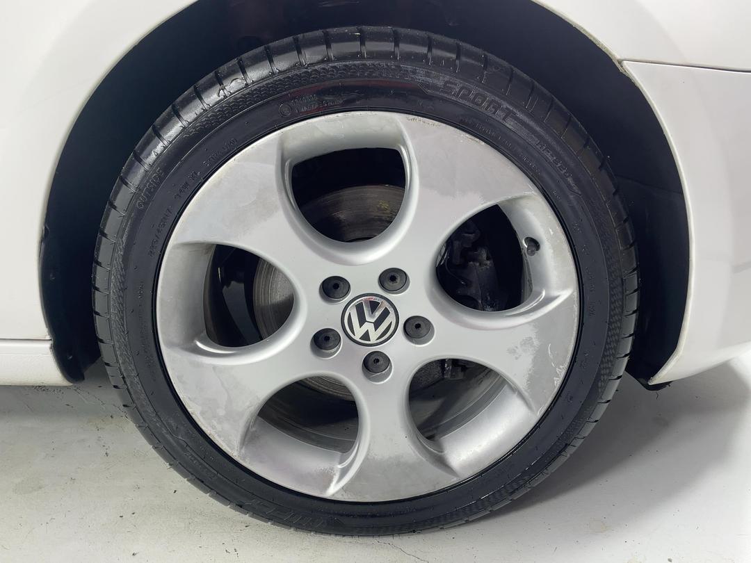 Photo '9' of Volkswagen Golf