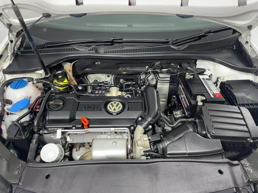 Photo '13' of Volkswagen Golf