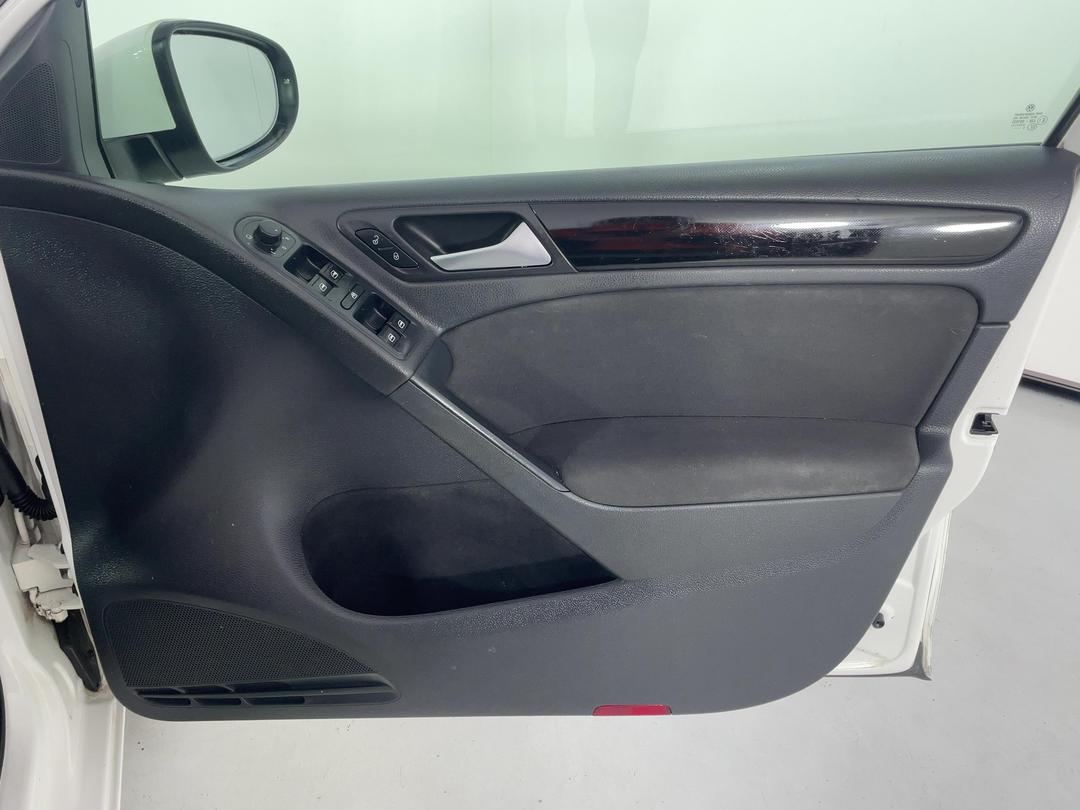 Photo '15' of Volkswagen Golf