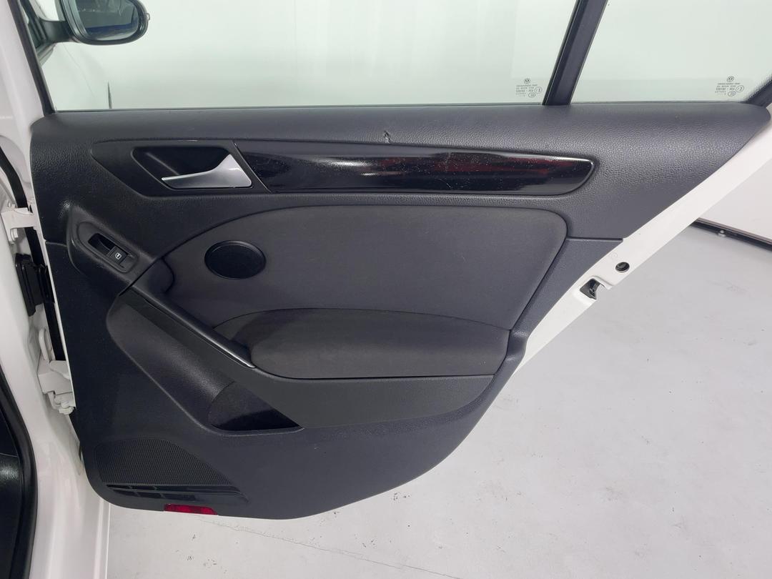 Photo '19' of Volkswagen Golf