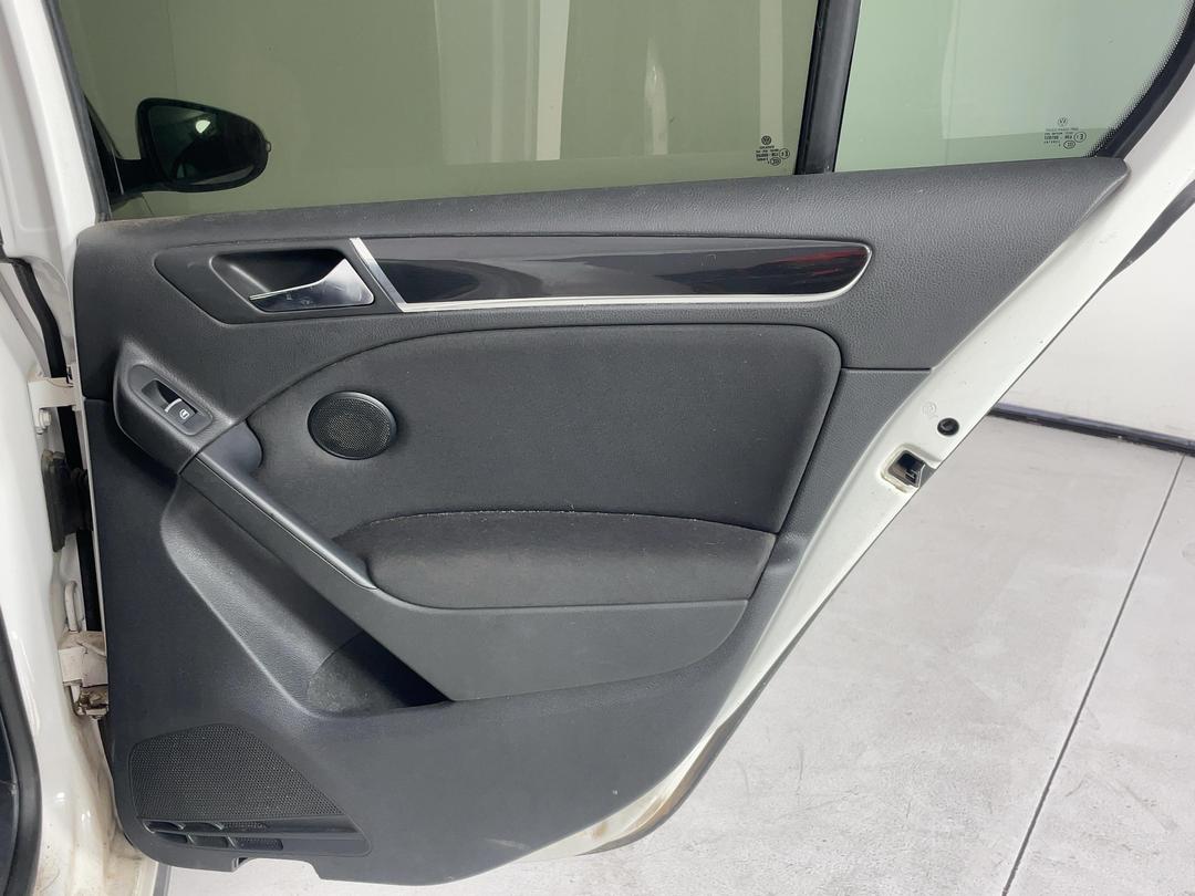 Photo '16' of Volkswagen Golf 2.0 Photo '16' of Volkswagen Golf 2.0