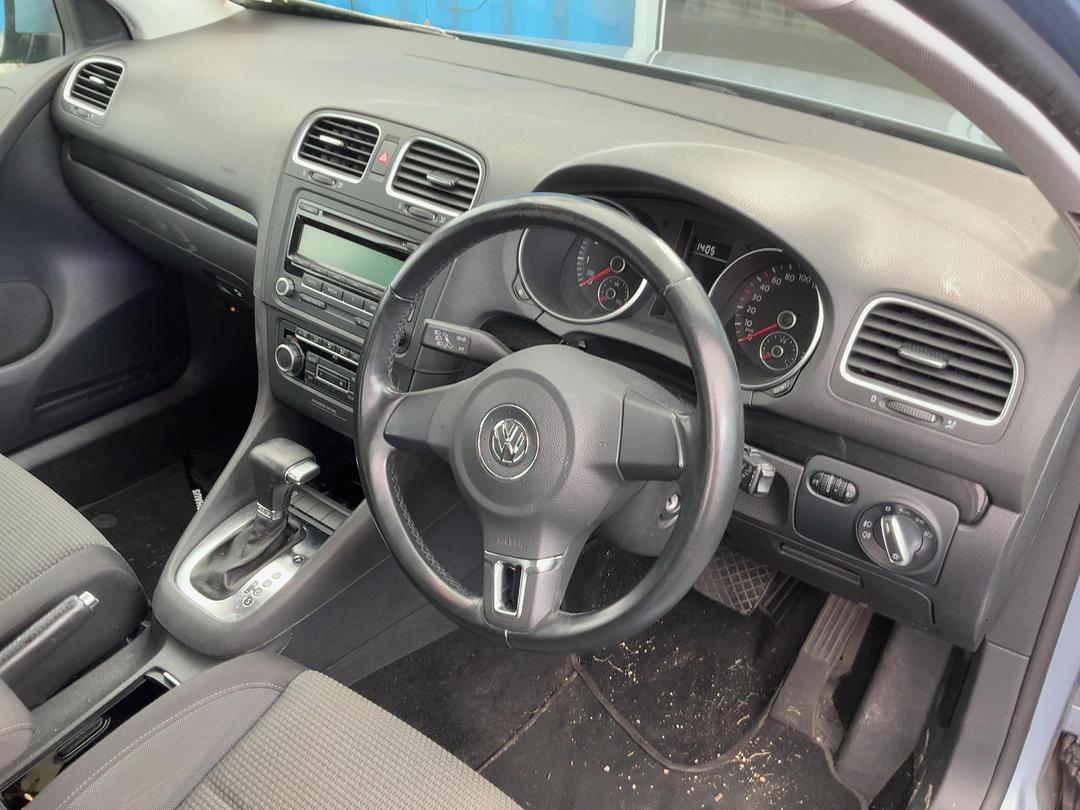 Photo '14' of Volkswagen Golf 1.4 90KW Photo '14' of Volkswagen Golf 1.4 90KW