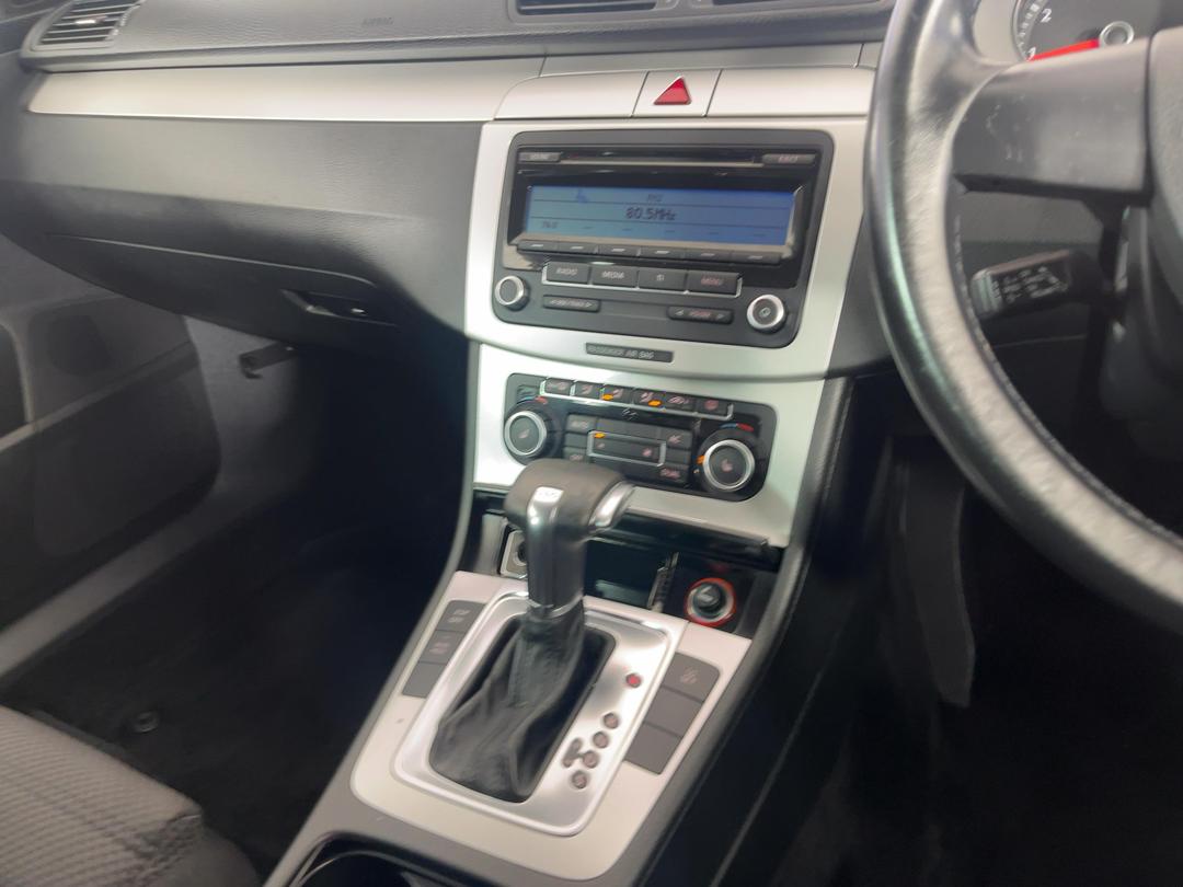 Photo '18' of Volkswagen Passat