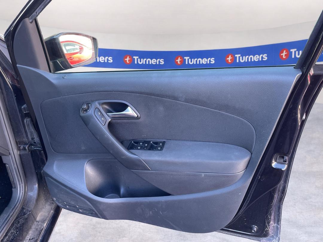 Photo '12' of Volkswagen Polo