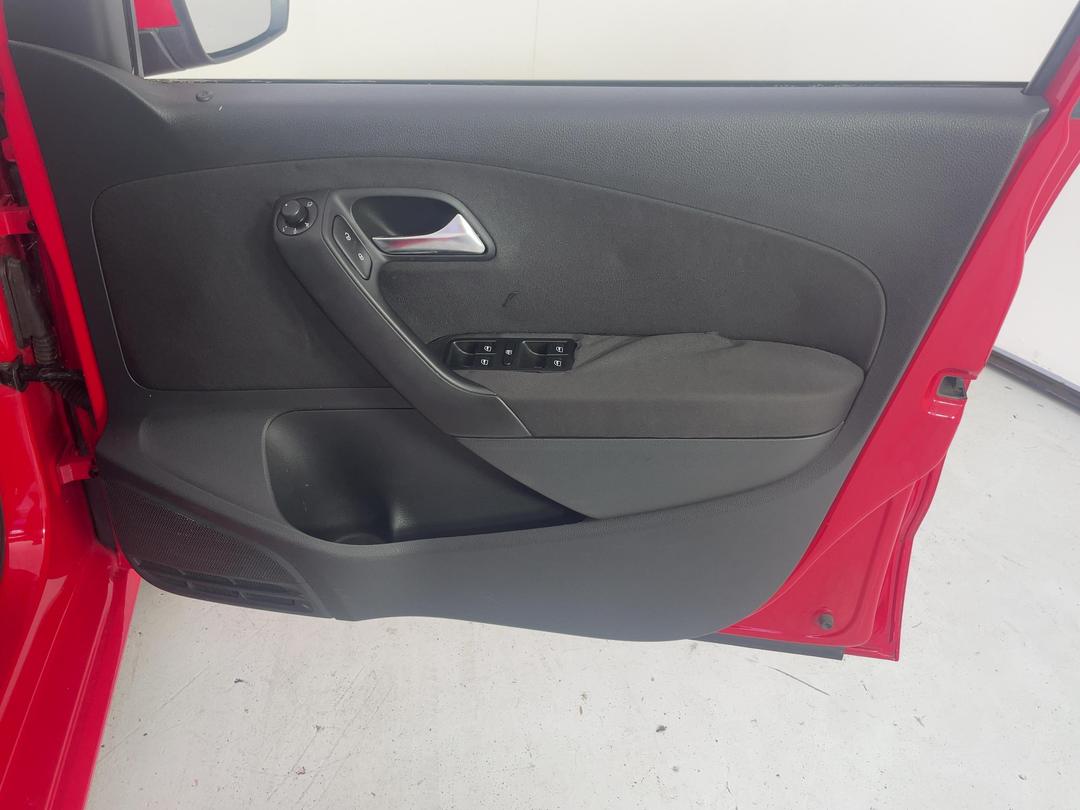 Photo '15' of Volkswagen Polo