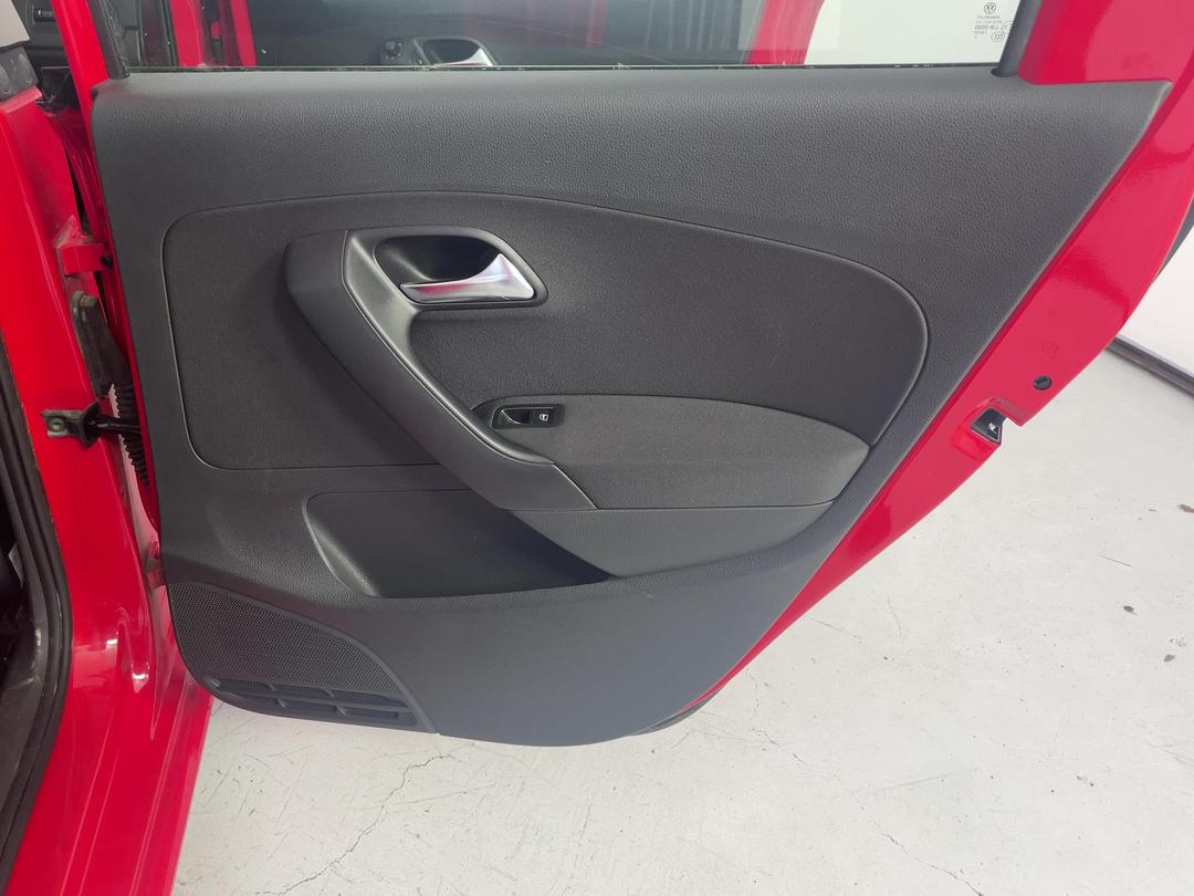 Photo '19' of Volkswagen Polo