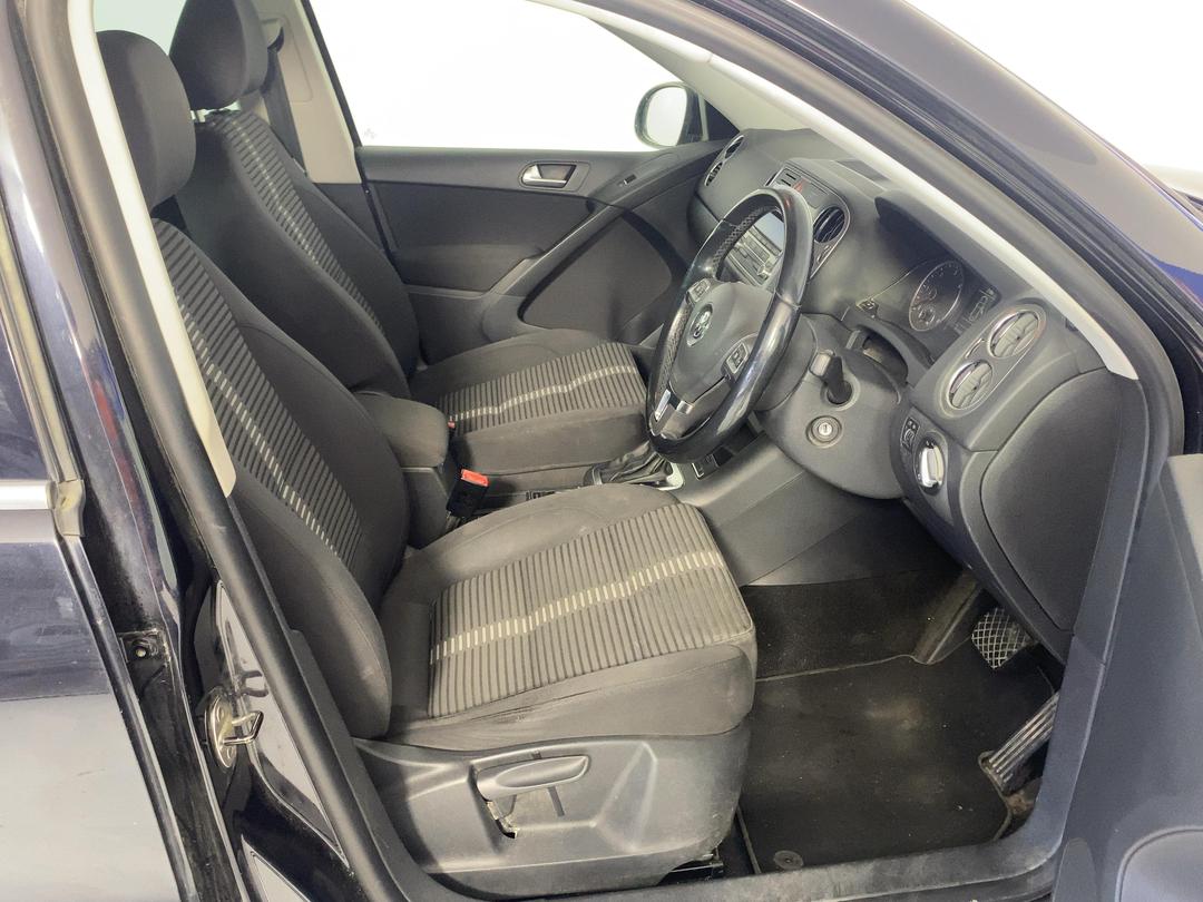 Photo '16' of Volkswagen Tiguan