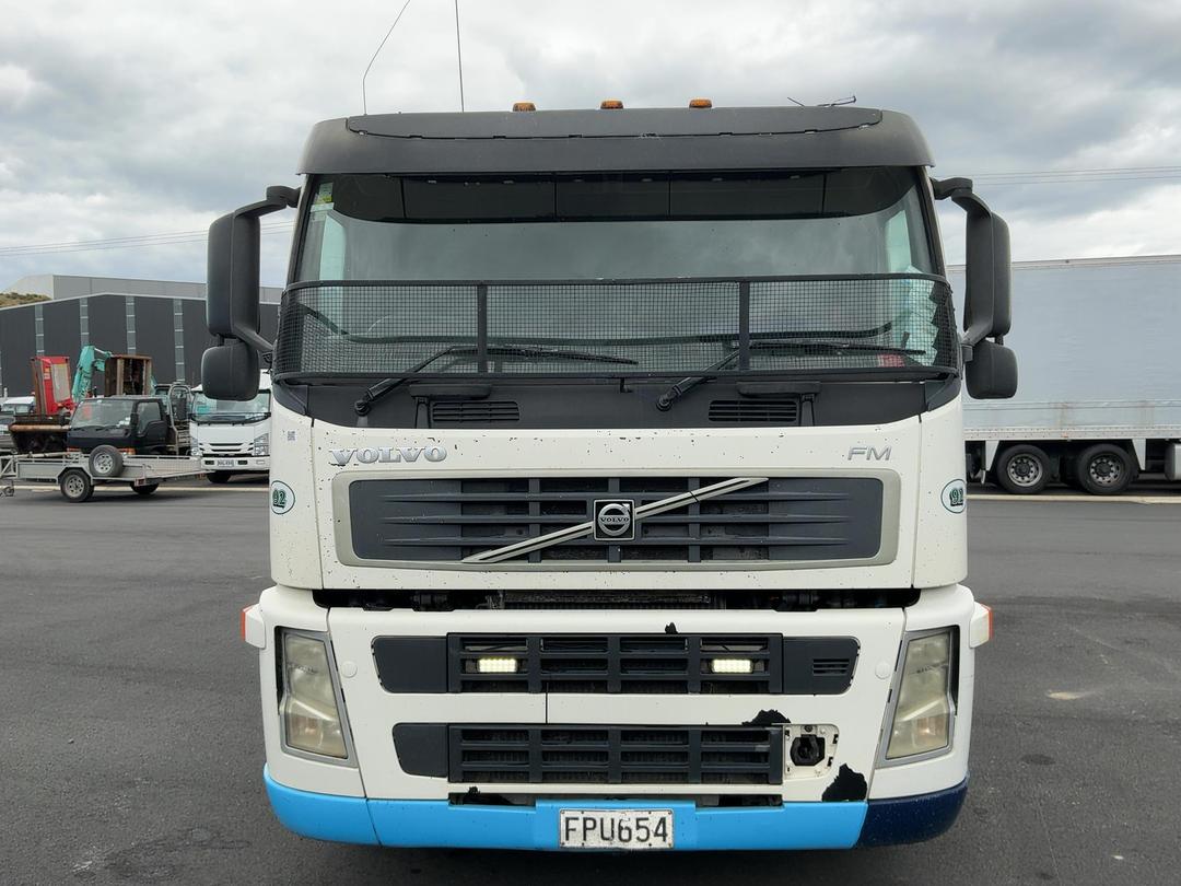 Photo '10' of Volvo FM480 Tanker