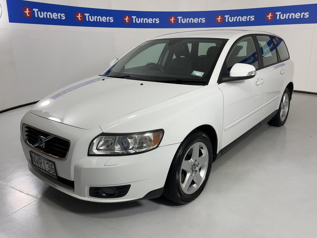 Photo '4' of Volvo V50