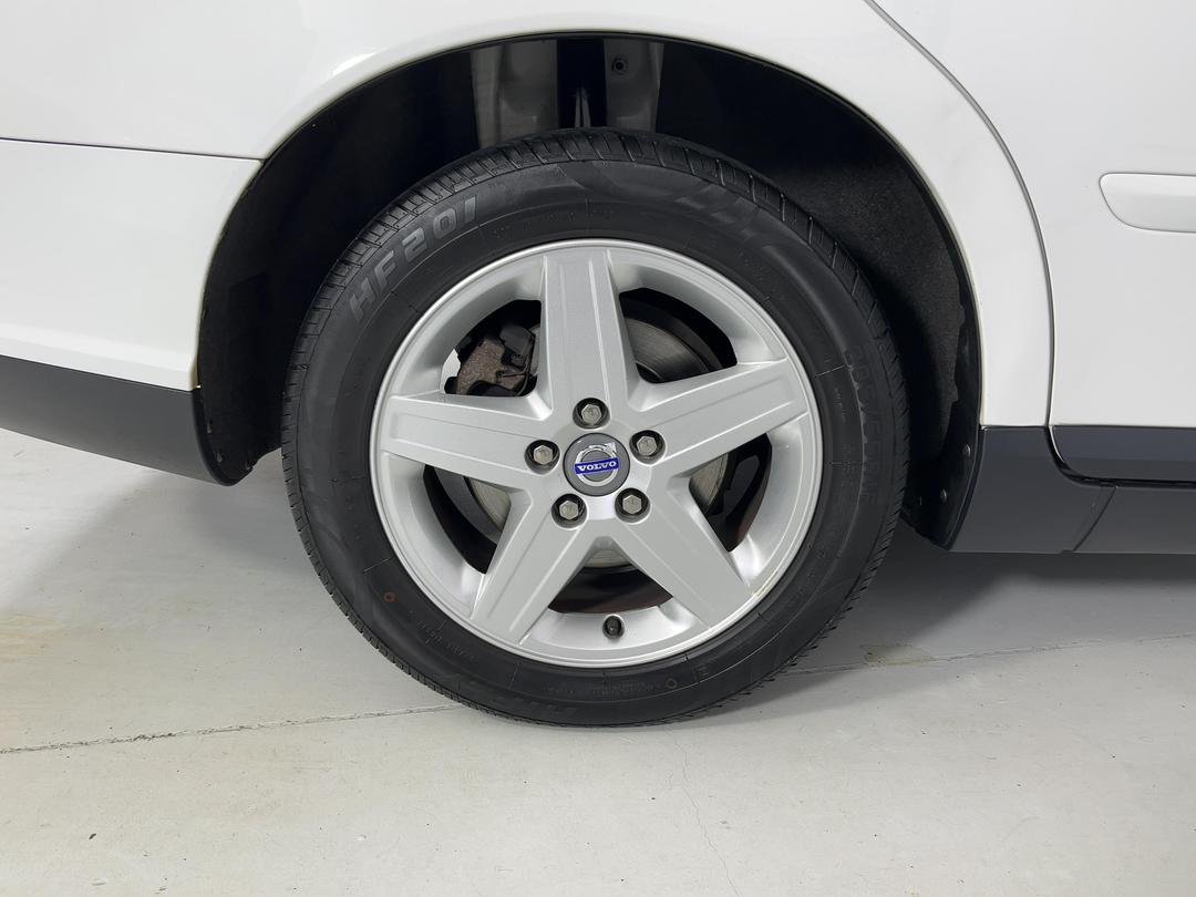 Photo '12' of Volvo V50