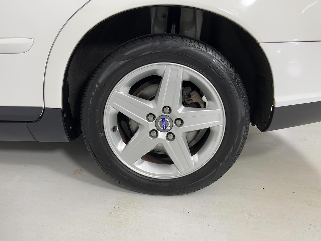 Photo '11' of Volvo V50