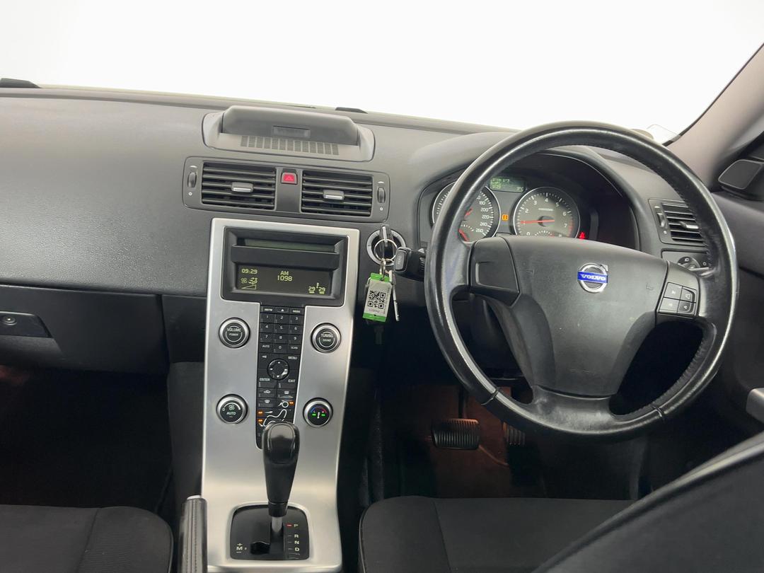 Photo '17' of Volvo V50