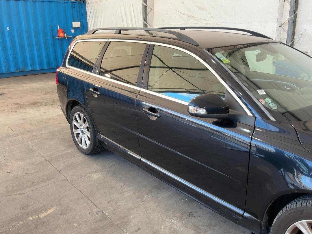 Photo '2' of Volvo V70 Photo '2' of Volvo V70