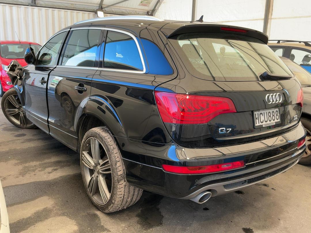 Photo '7' of Audi Q7 Photo '7' of Audi Q7