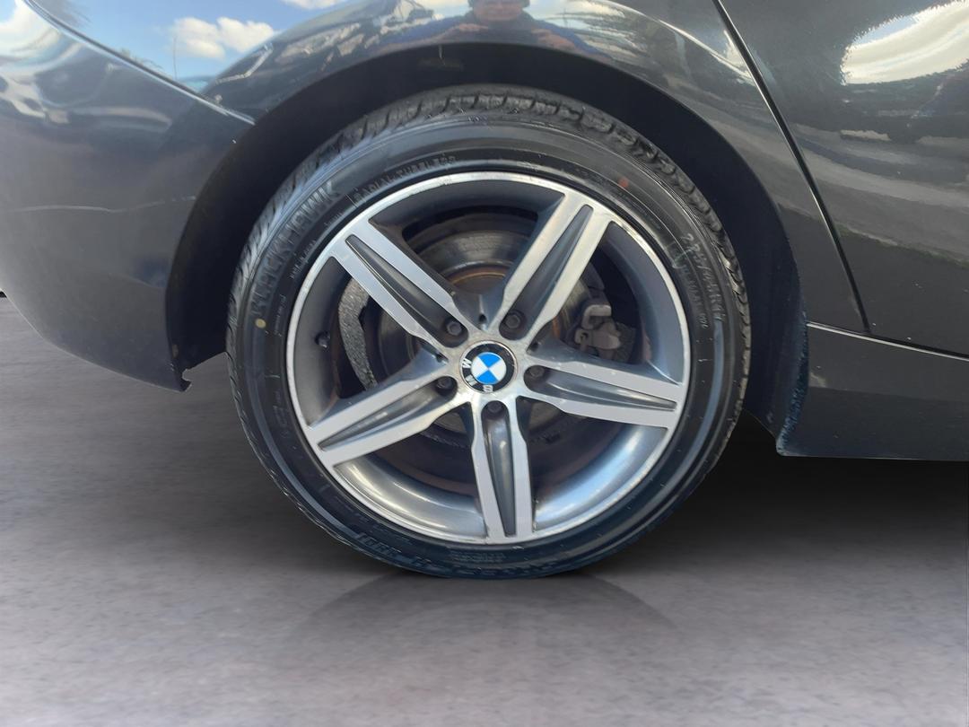 Photo '12' of BMW 1 Series