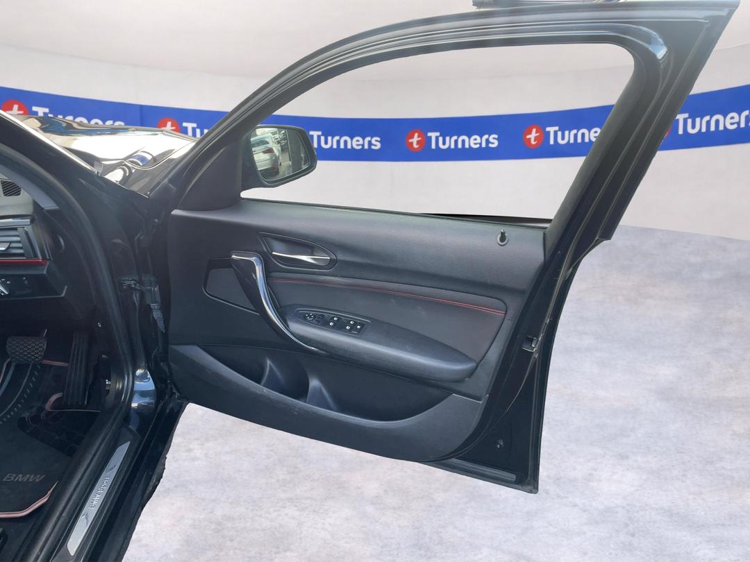 Photo '15' of BMW 1 Series