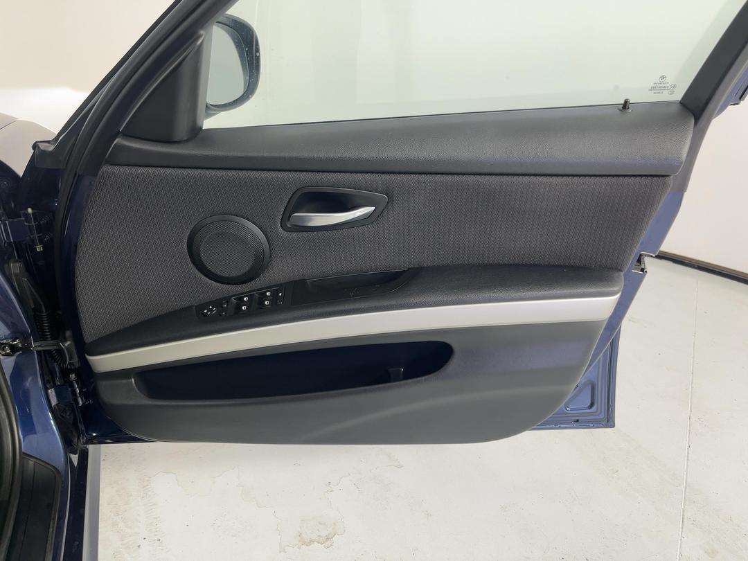 Photo '15' of BMW 320I