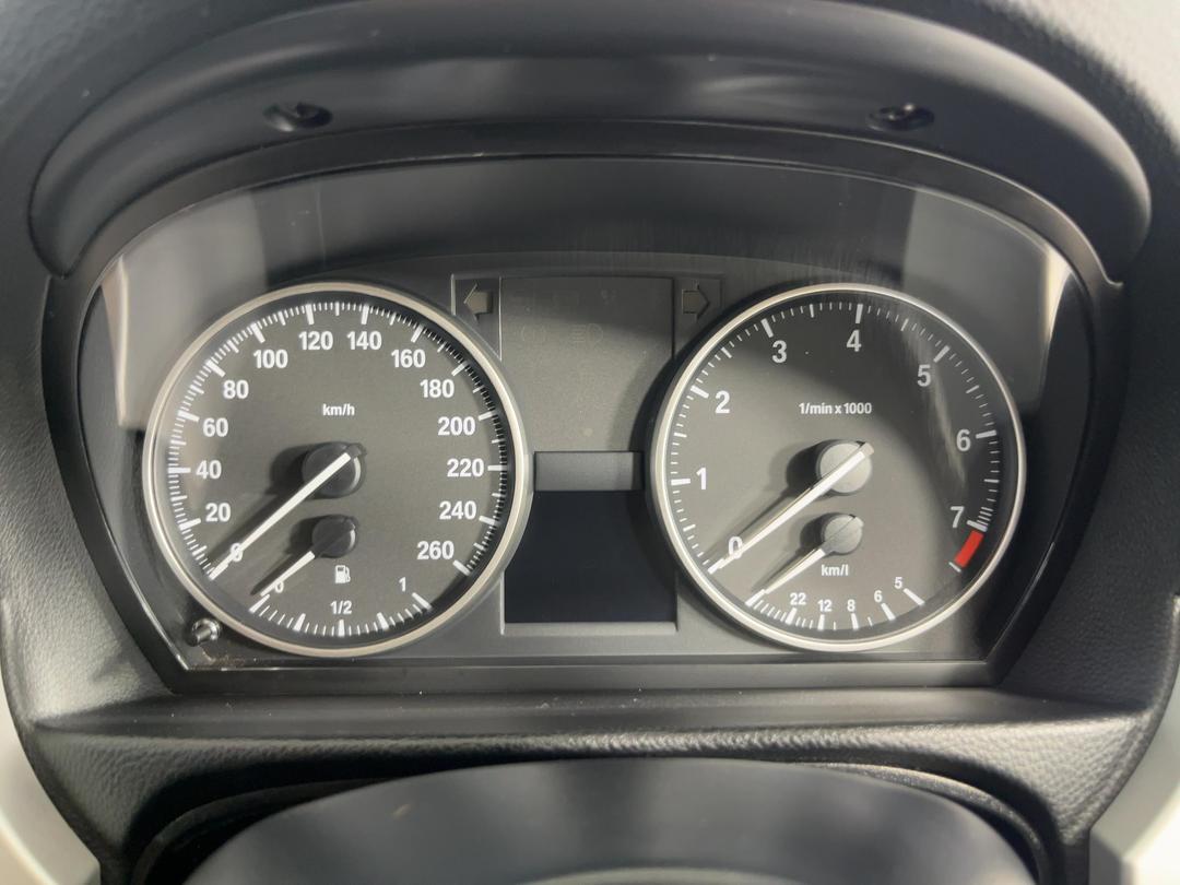 Photo '21' of BMW 320I