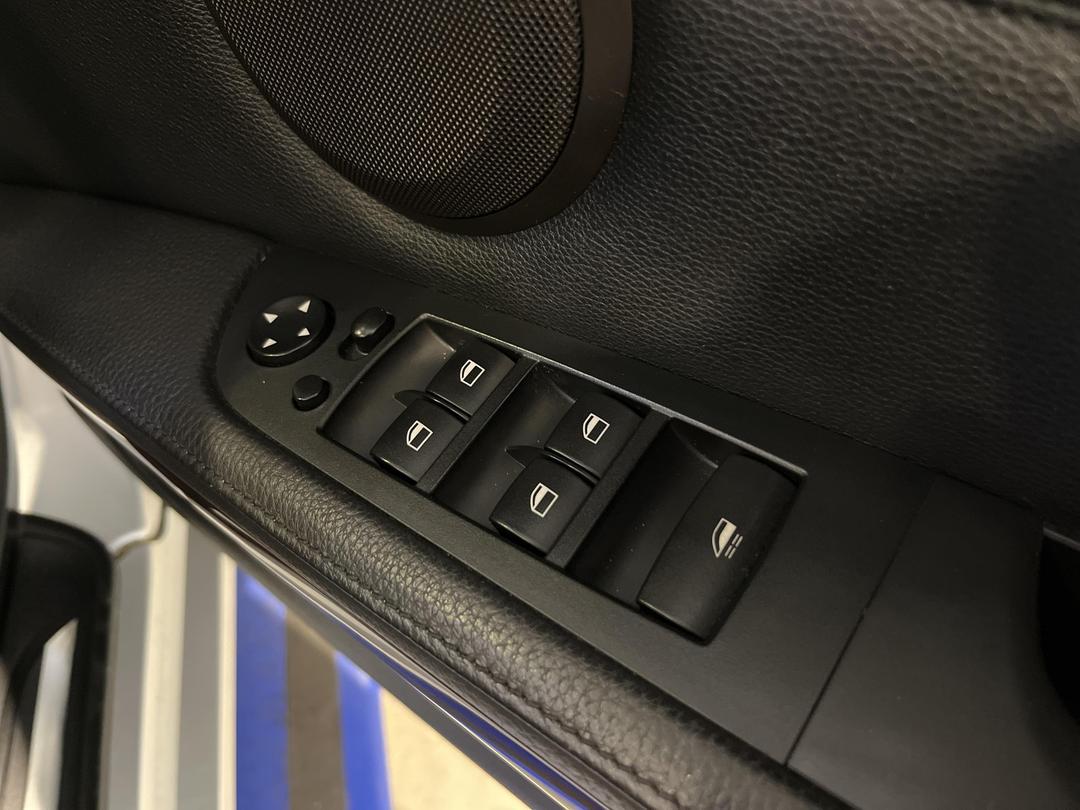 Photo '28' of BMW 335I