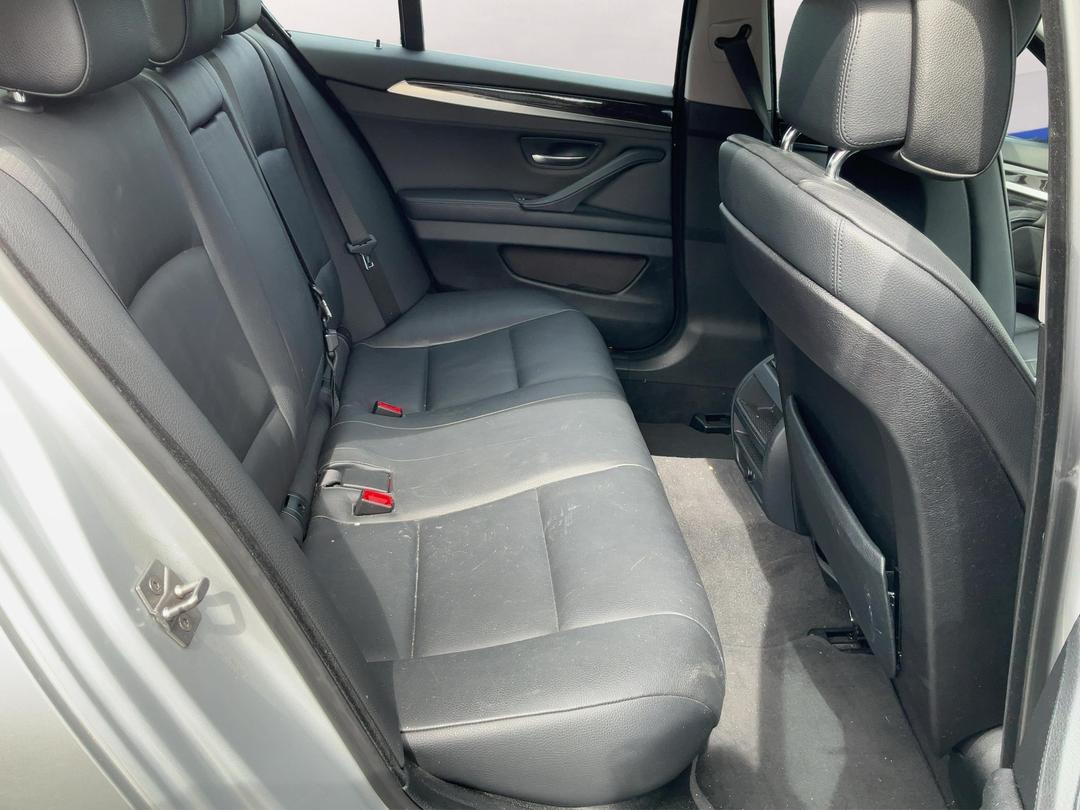 Photo '18' of BMW 5 Series 523I Photo '18' of BMW 5 Series 523I