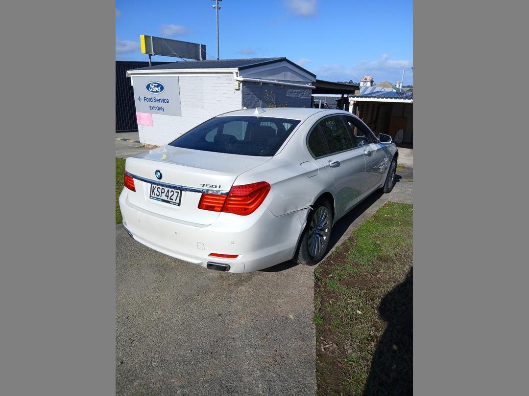Photo '4' of BMW 750I Photo '4' of BMW 750I