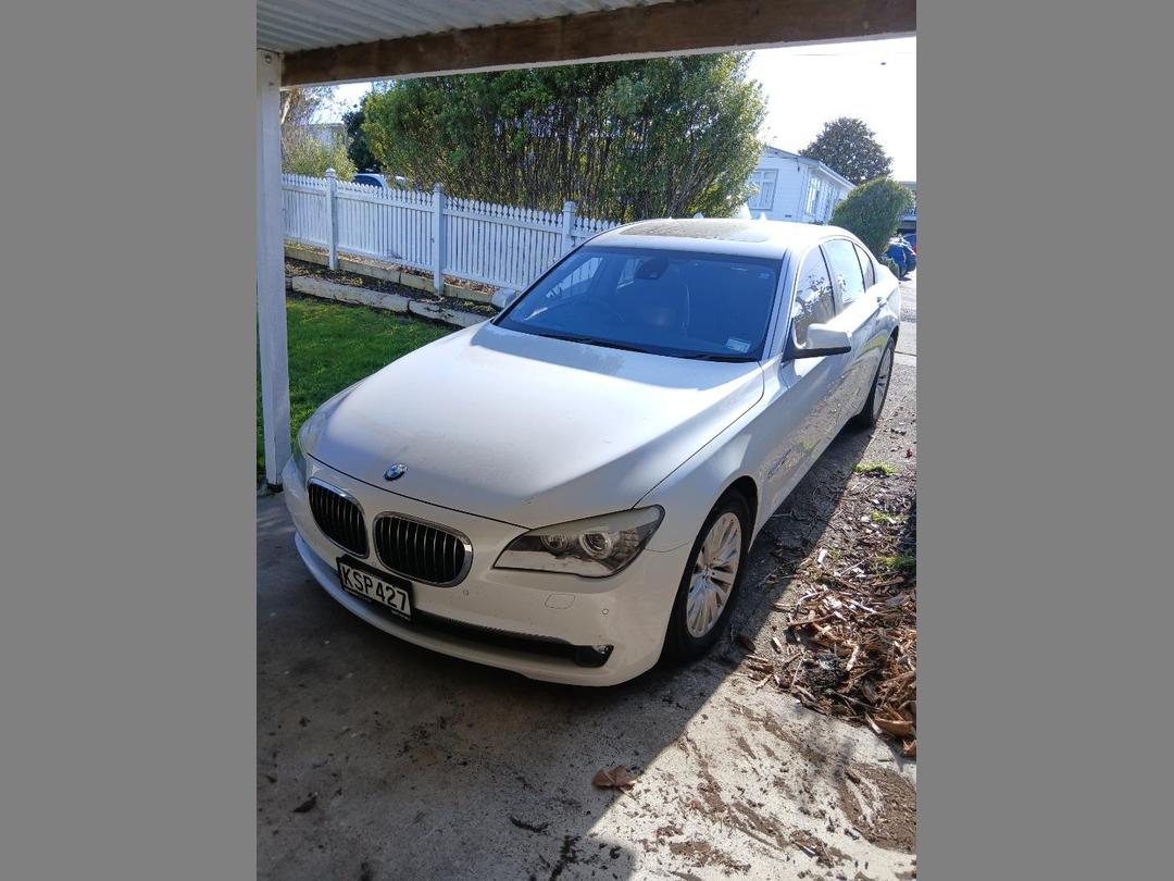Photo '2' of BMW 750I Photo '2' of BMW 750I