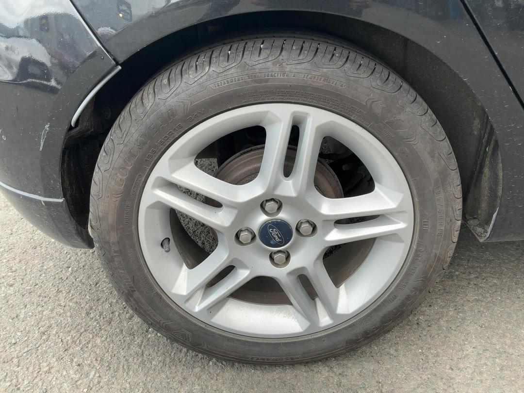 Photo '10' of Ford Fiesta