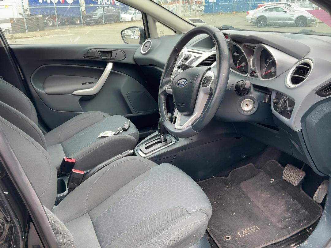 Photo '16' of Ford Fiesta