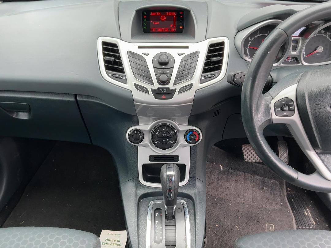 Photo '22' of Ford Fiesta