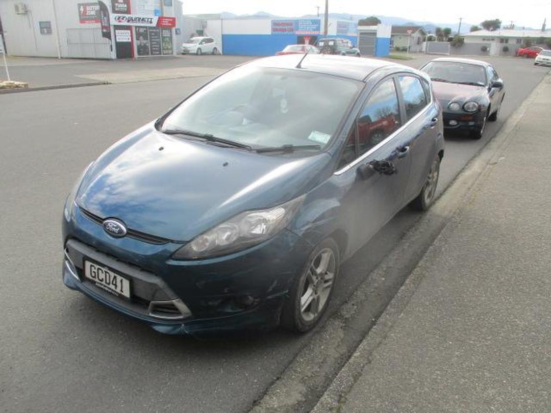 Photo '2' of Ford Fiesta Zetec Photo '2' of Ford Fiesta Zetec