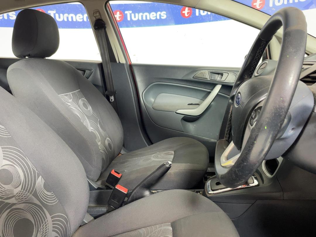Photo '15' of Ford Fiesta