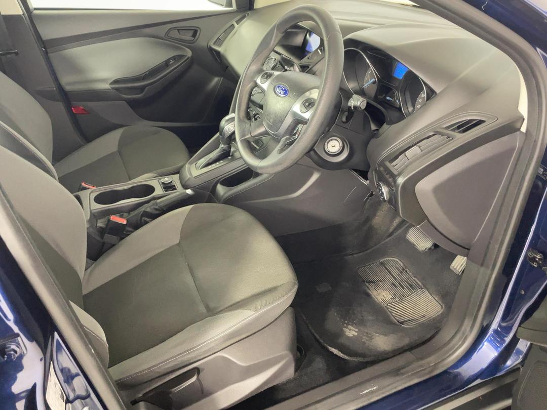 Photo '16' of Ford Focus