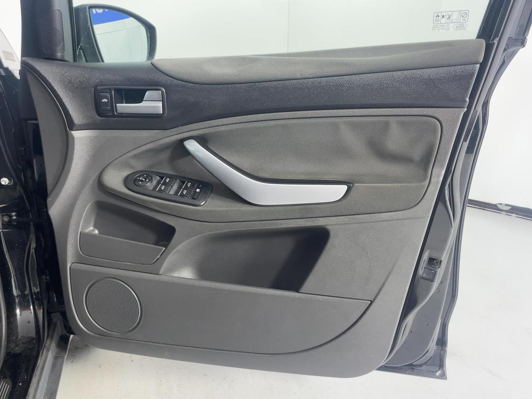 Photo '15' of Ford Kuga