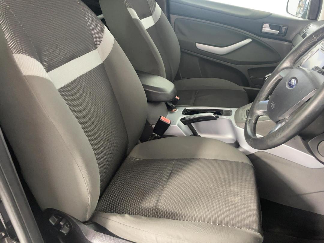 Photo '16' of Ford Kuga