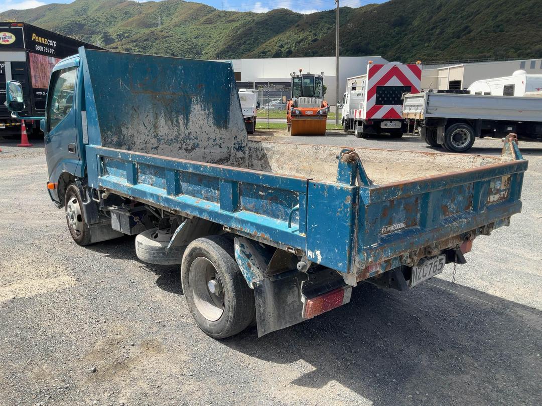 Photo '8' of Hino Dutro 2T Tipper