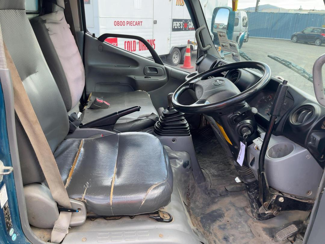 Photo '14' of Hino Dutro 2T Tipper