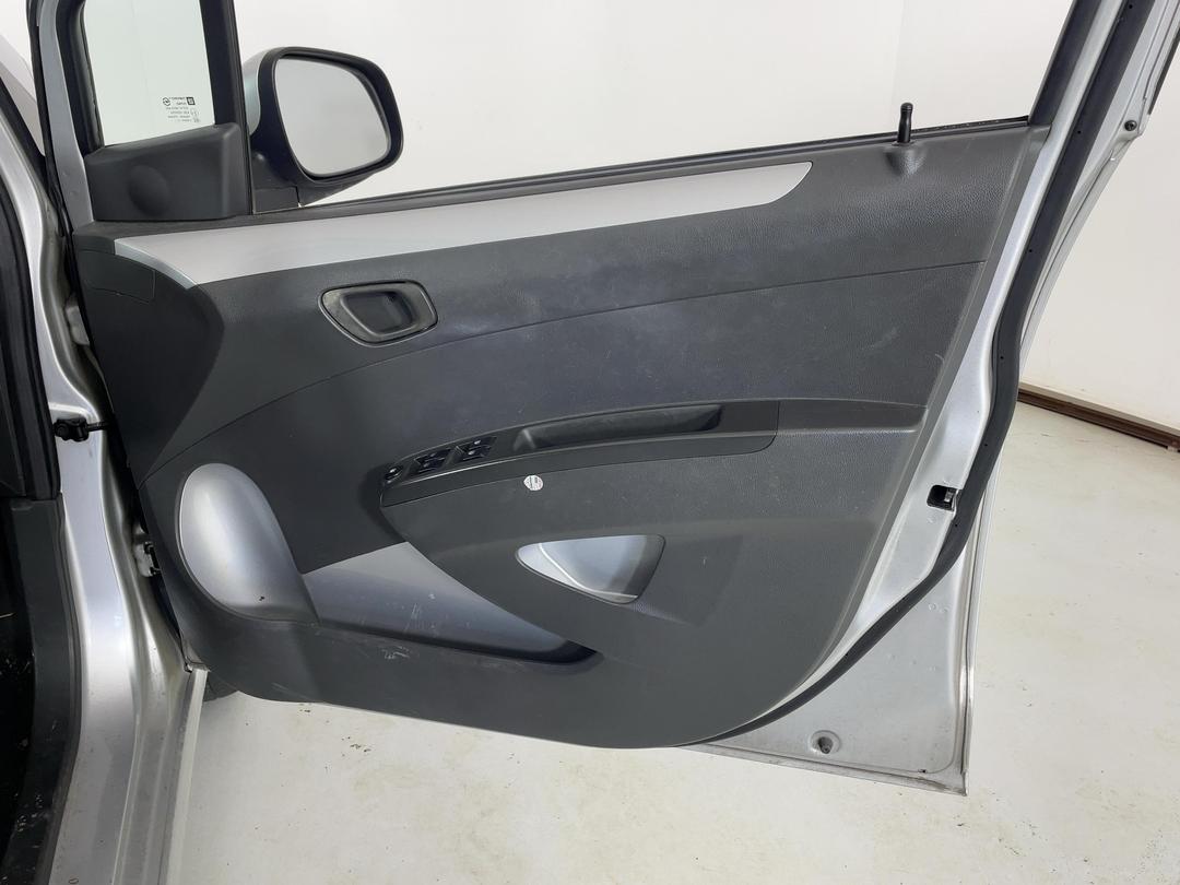Photo '13' of Holden Barina Spark CDX