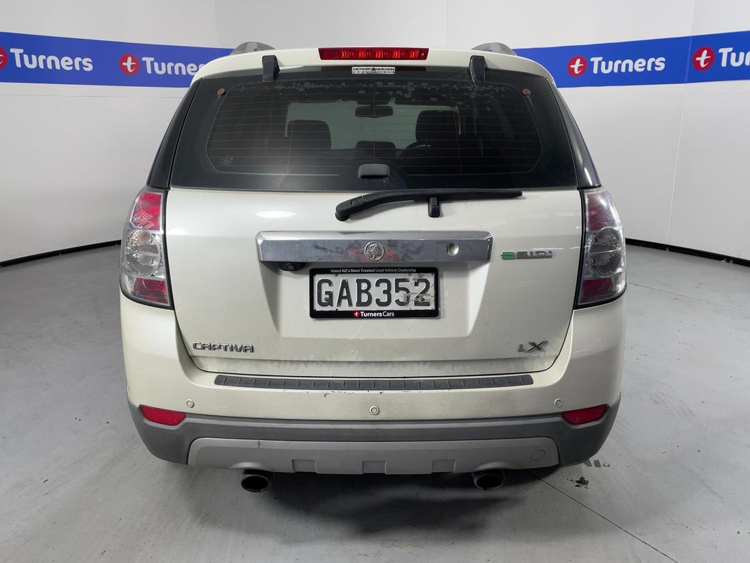 Photo '6' of Holden Captiva 7