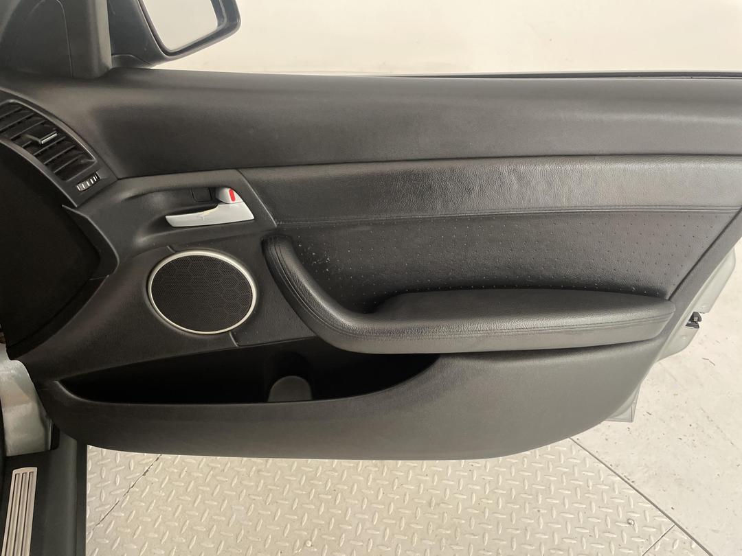 Photo '15' of Holden Commodore