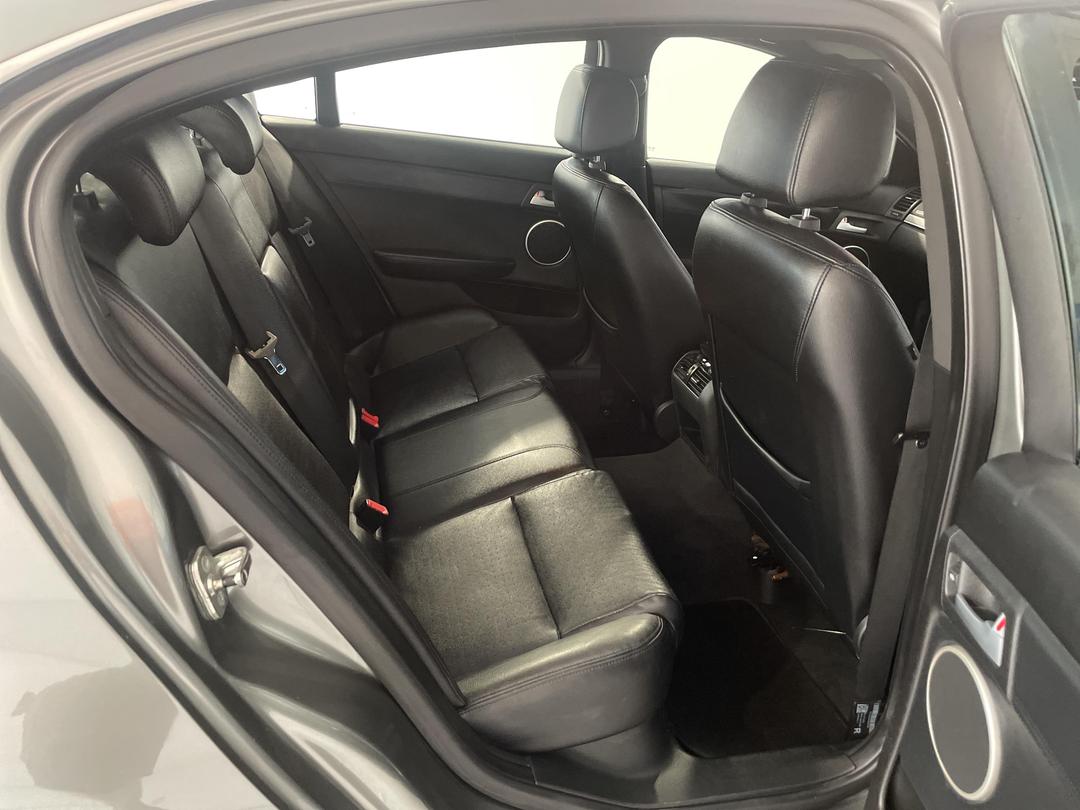 Photo '20' of Holden Commodore