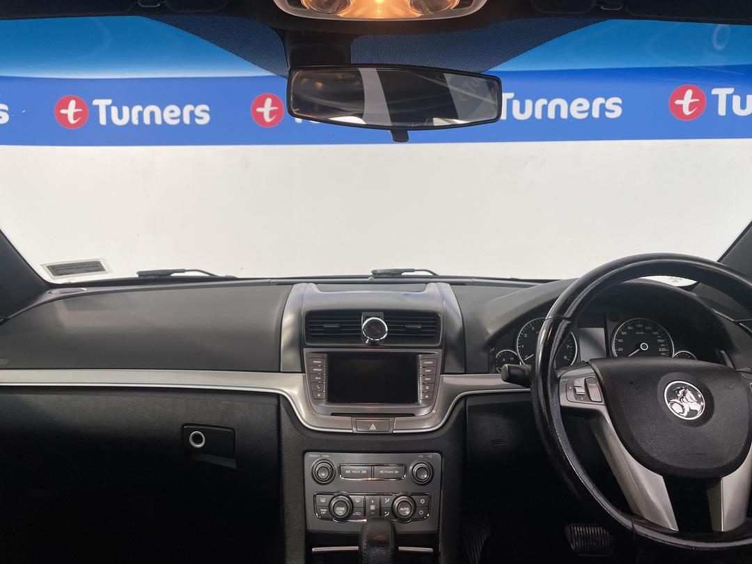 Photo '17' of Holden Commodore