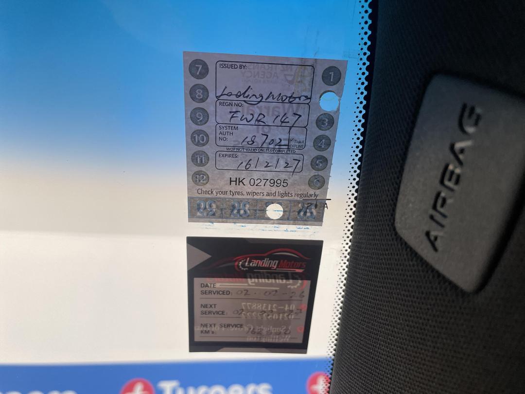 Photo '33' of Holden Commodore