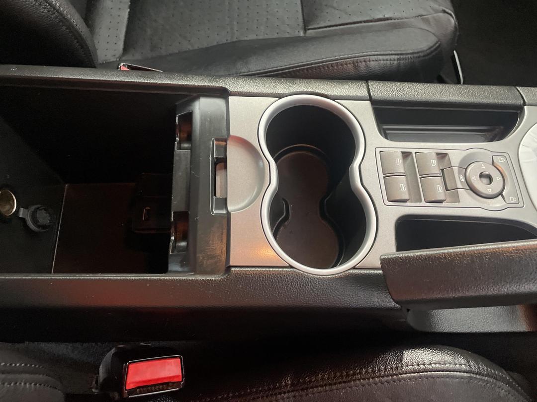 Photo '32' of Holden Commodore