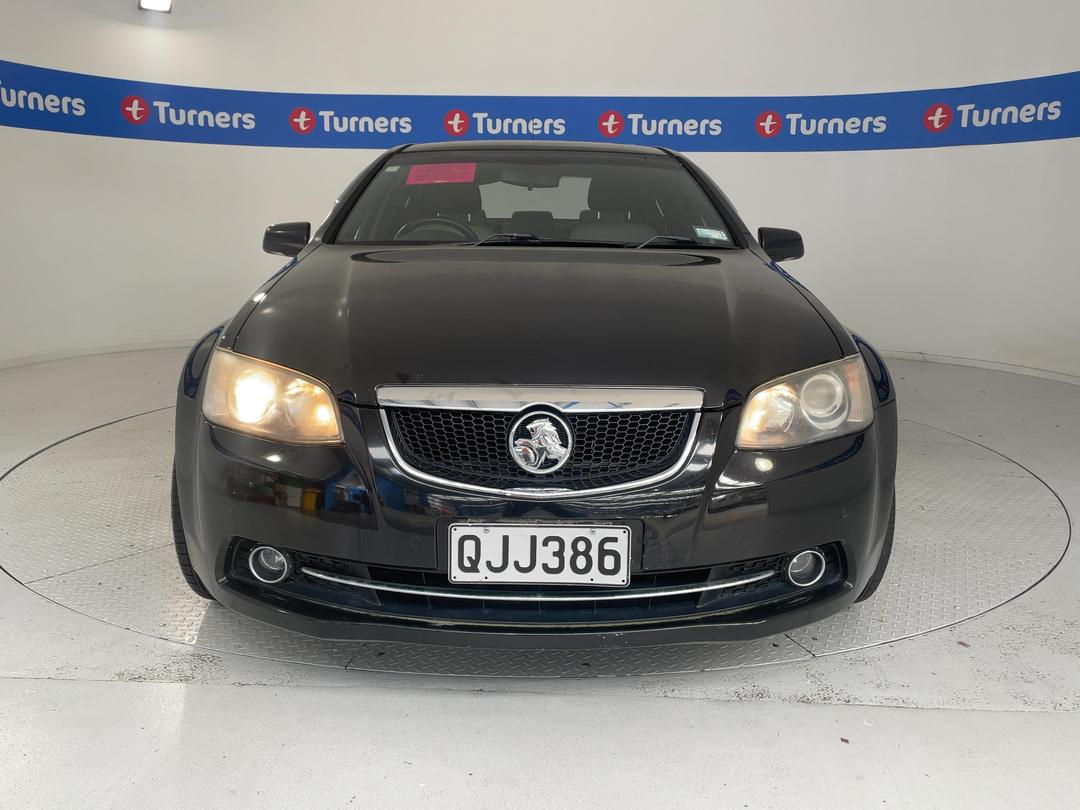 Photo '3' of Holden Commodore Calais-V V6 Photo '3' of Holden Commodore Calais-V V6
