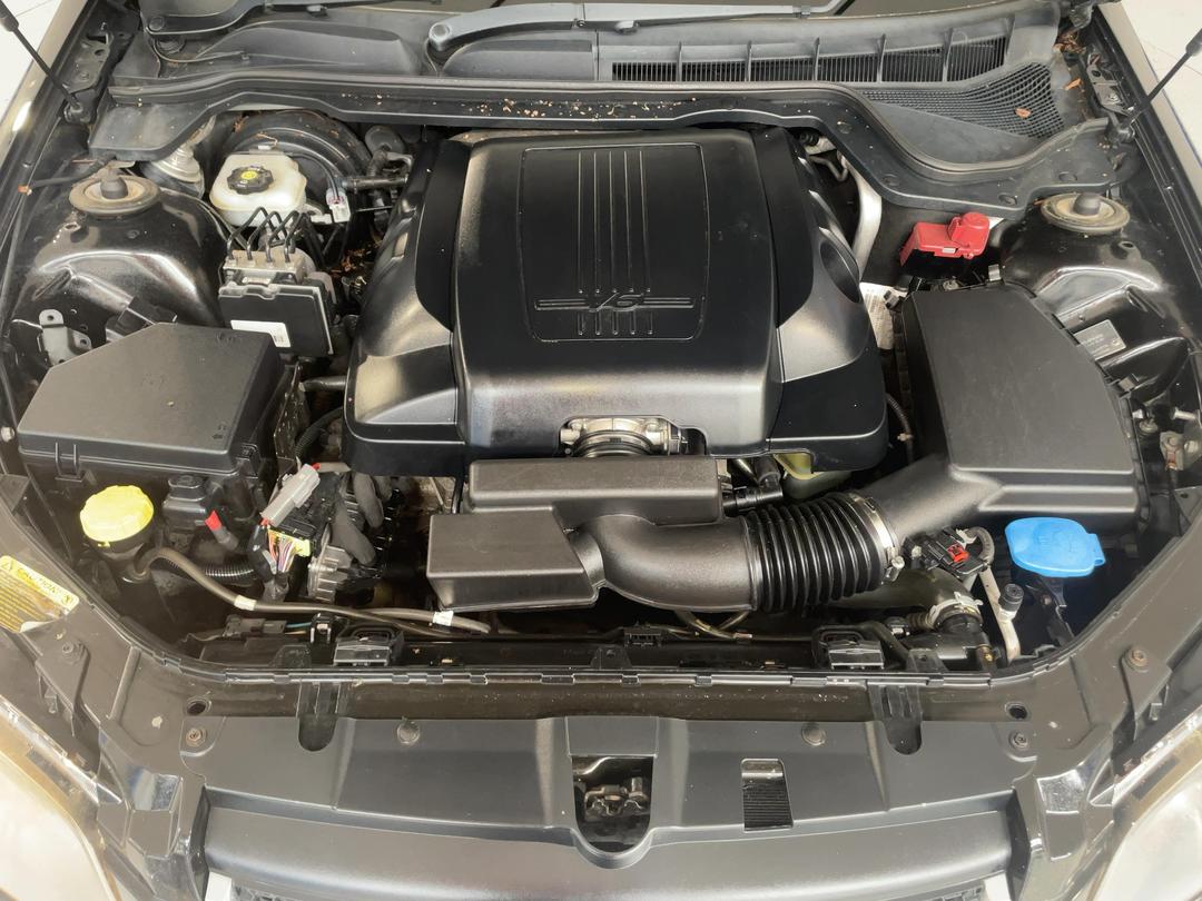 Photo '6' of Holden Commodore Calais-V V6 Photo '6' of Holden Commodore Calais-V V6