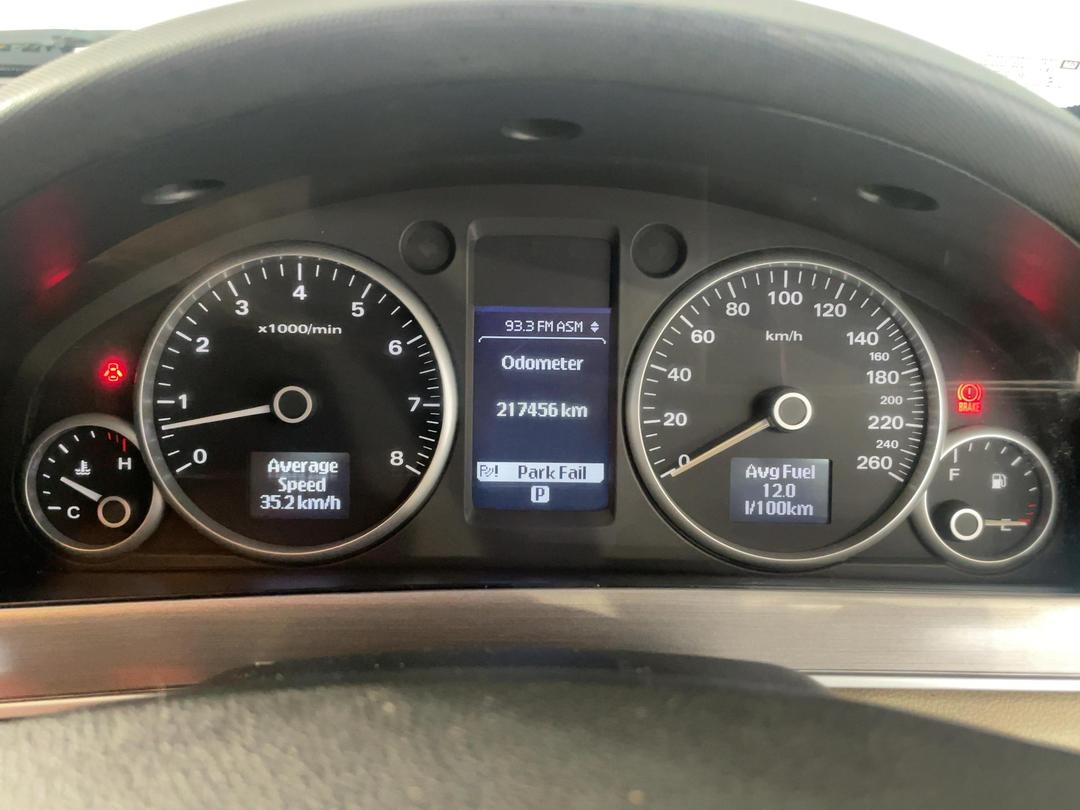 Photo '16' of Holden Commodore Calais-V V6 Photo '16' of Holden Commodore Calais-V V6