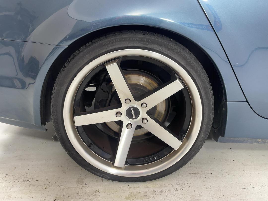 Photo '12' of Holden Commodore